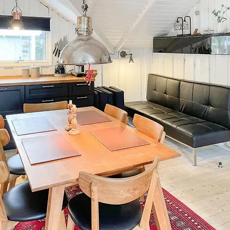 2 Bedroom In * Nordenbro Vesteregn